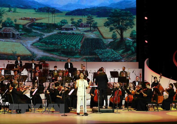 hương trình nghệ thuật chào mừng Lễ Khánh thành Nhà hát.(Ảnh: Phạm Kiên/TTXVN)