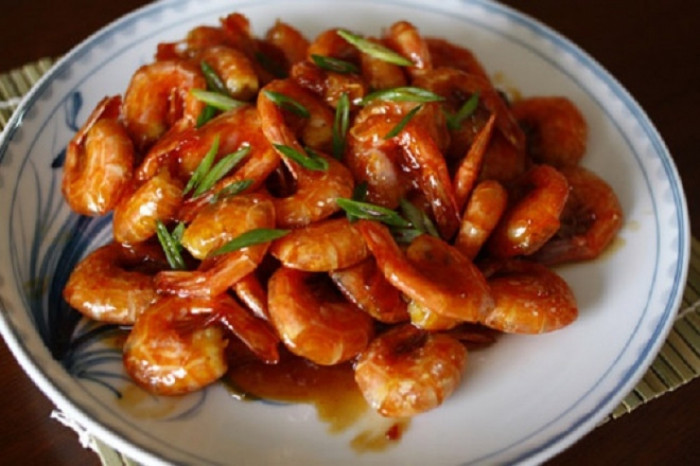 Rang tôm muốn giòn thơm, tươi đỏ thì nhất định phải thêm 1 bước này Rang tom muon gion thom, tuoi do thi nhat dinh phai them 1 buoc nay