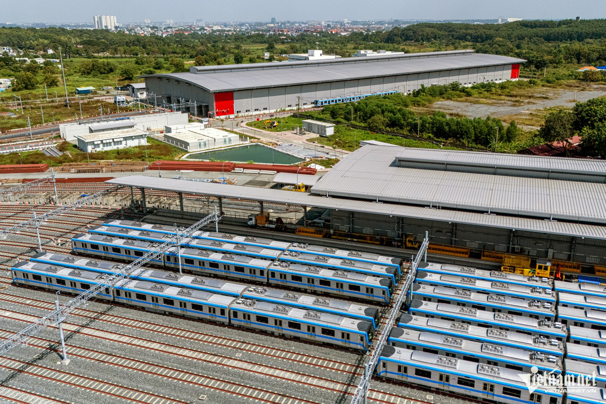 Những công việc còn lại của dự án đường sắt đô thị số 1 Bến Thành - Suối Tiên (metro số 1) đang được các bên liên quan tập trung hoàn thiện. Dự kiến ngày 22/12, tuyến tàu điện này chính thức vận hành thương mại.