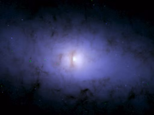 Phát hiện lỗ đen kỳ dị, nằm ngang so vớ mặt phẳng ngân hà Phat hien lo den ky di, nam ngang so vo mat phang ngan ha