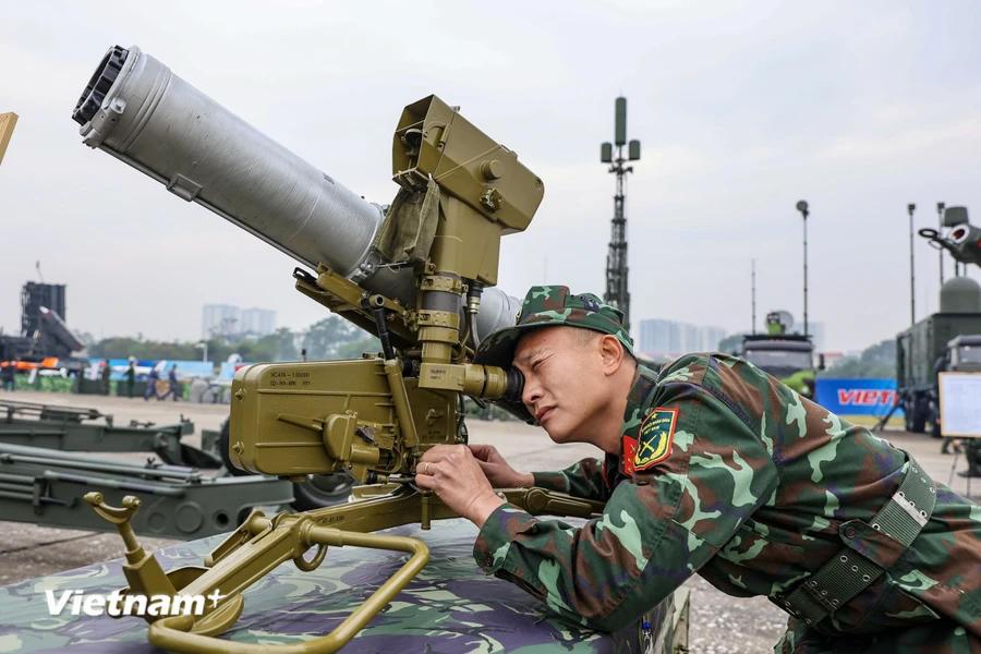 Tên lửa chống tăng có tầm bắn từ 70-2.500 mét. Ảnh: Hoài Nam/Vietnamplus.