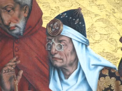 Ban đầu, kính mắt được thiết kế theo kiểu cầm tay hoặc ngoắc lên sống mũi. Dần dần, kính mới được phát triển có hình dáng như ngày nay.