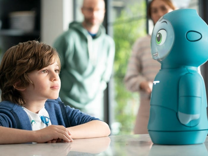 &lt;p&gt;&lt;img src="/Uploaded/ctvkhoahoc/2020_05_17/5_PTPZ.jpeg"/&gt;&lt;/p&gt; Moxie có thể nhận ra con người và địa điểm. Dần dần, nó có thể cá nhân hoá được các mục tiêu cho trẻ em. (Ảnh: Embodied)