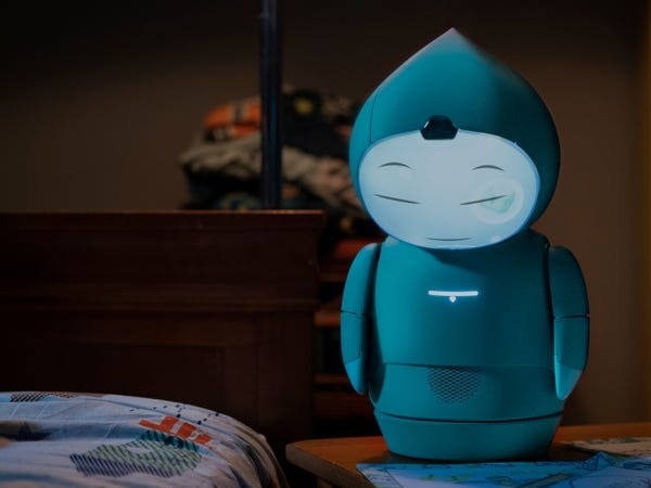 &lt;p&gt;&lt;img src="/Uploaded/ctvkhoahoc/2020_05_17/7_PHXP.jpeg"/&gt;&lt;/p&gt; Embodied nói Moxie như “một người hướng dẫn” cho trẻ em và giúp trẻ em có được sự tự tin và các kĩ năng xã hội. (Ảnh: Embodied)