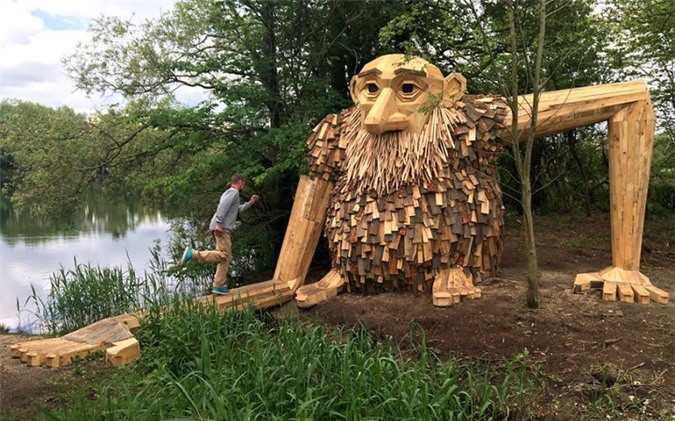 ##sc### Ông có cái tên Teddy thân thiện. 