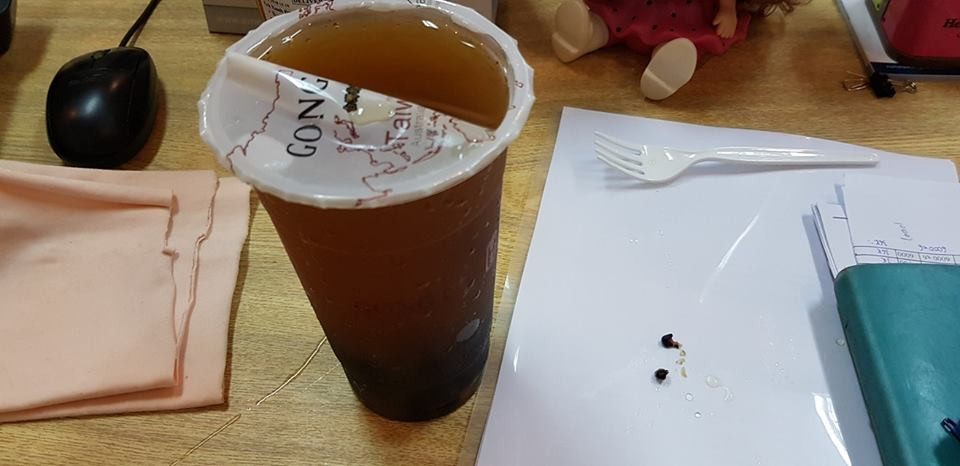 Sau khi mở thì bị cho là có "sinh vật lạ". Ảnh: Facebook Lam Herry.