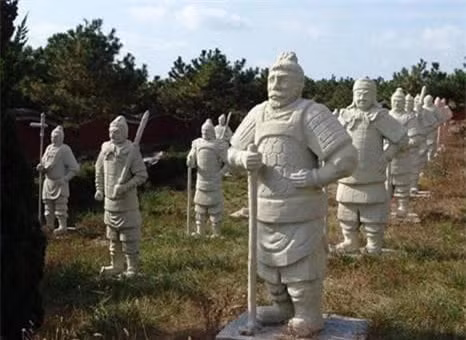 Ai khien Luu Bang roi le khi qua doi, 500 tuong si tu sat theo?-Hinh-3