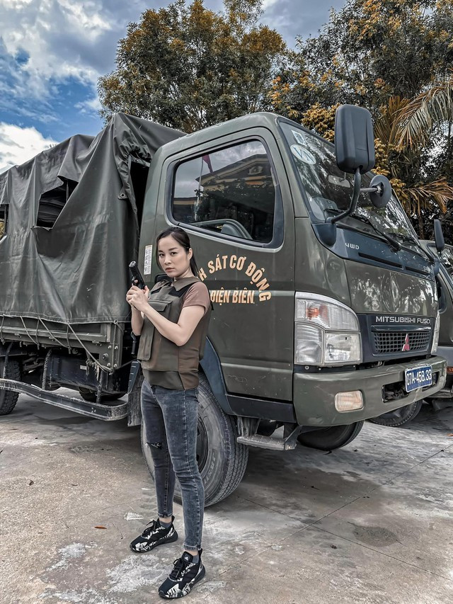 Nang “Vang Anh” dinh dam gio la Thuong uy Cong an, tuoi U40 dep dam tham-Hinh-3