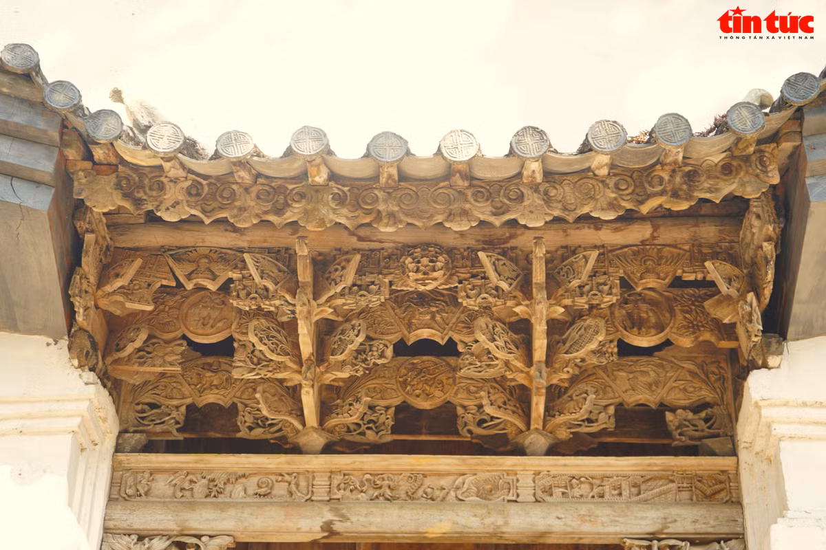 Ve dep tram mac noi dinh thu ho Vuong thu hut du khach-Hinh-6