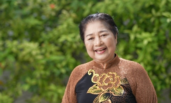 Vật bất ly thân của U80 Kim Xuyến ai nhìn cũng xúc động Vat bat ly than cua U80 Kim Xuyen ai nhin cung xuc dong