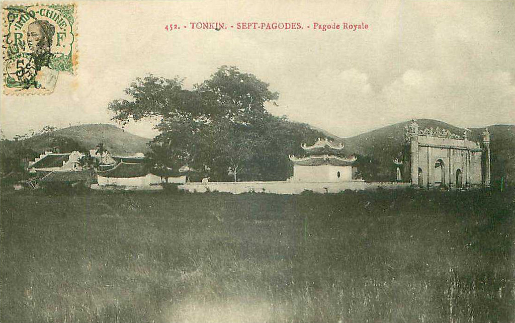 Hình ảnh toàn cảnh đền Kiếp Bạc trong một bưu thiếp cổ. Ảnh tư liệu.