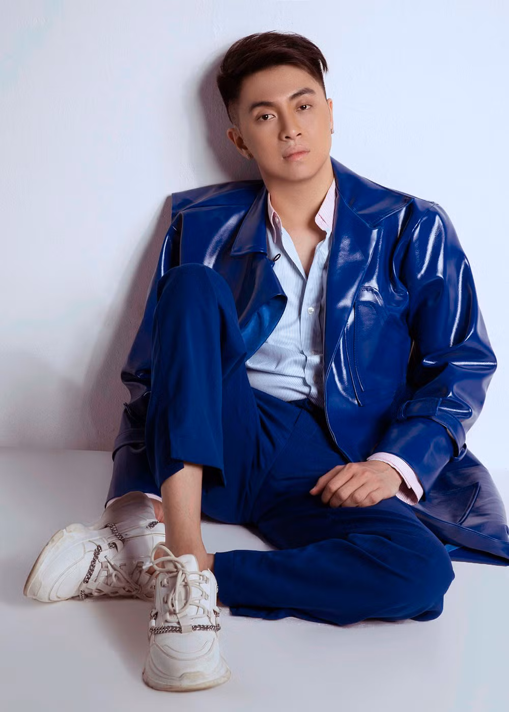 Việc DJ Thái Hoàng (sinh năm 1991) vừa bị Công an Hải Dương bắt quả tang về hành vi tàng trữ trái phép chất ma túy khiến nhiều người bất ngờ.