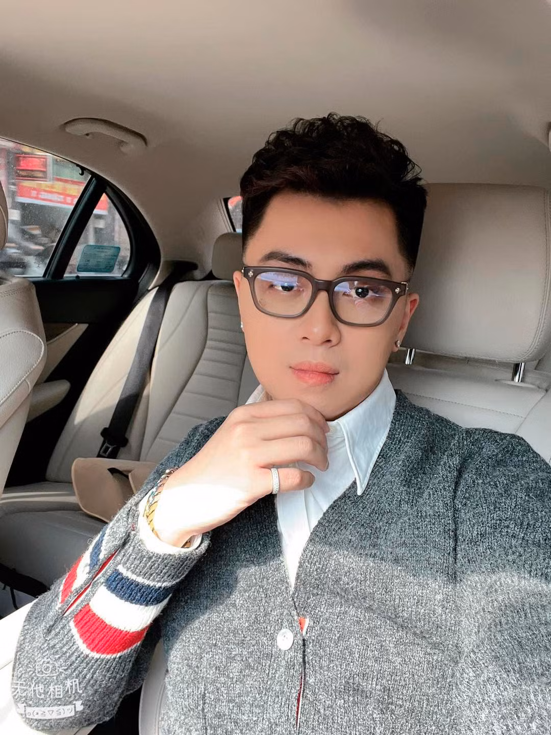 Ngoài DJ Thái Hoàng, mới đây nữ diễn viên Lệ Hằng phim 'Xin hãy tin em' vừa bị khởi tố về tội mua bán trái phép chất ma túy. Trước đó, các nghệ sĩ: Hiệp gà, Hữu Tín, Châu Việt Cường... vướng vòng lao lý vì liên quan đến ma túy.