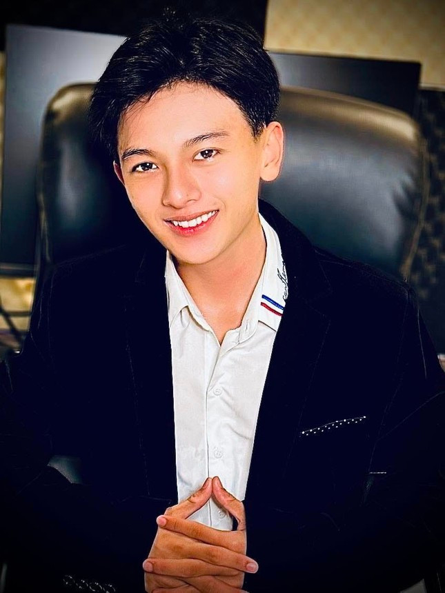 Nhac cong Vu Minh Hieu qua doi o tuoi 21