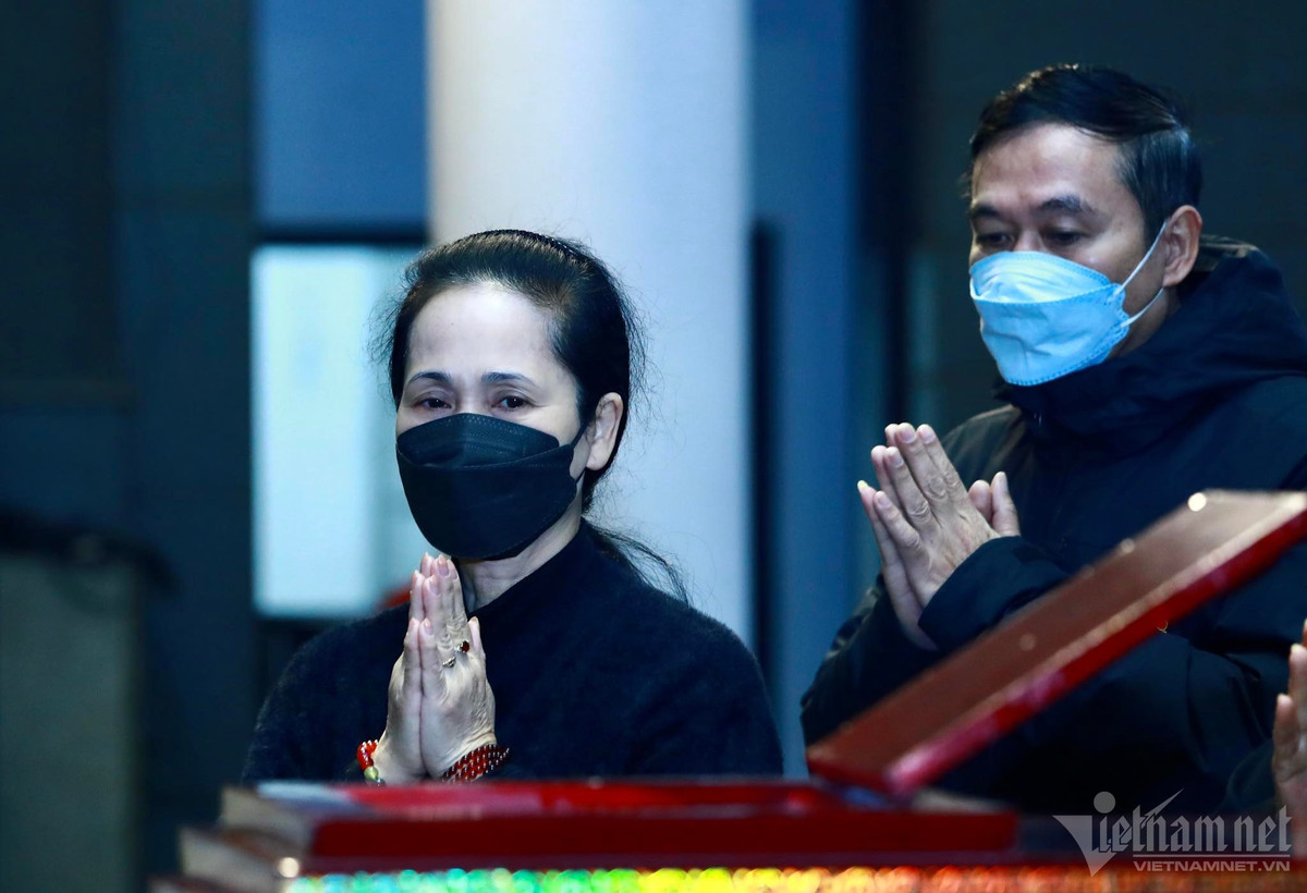 Xuan Bac, Xuan Hinh tien biet NSND Tran Tien-Hinh-3