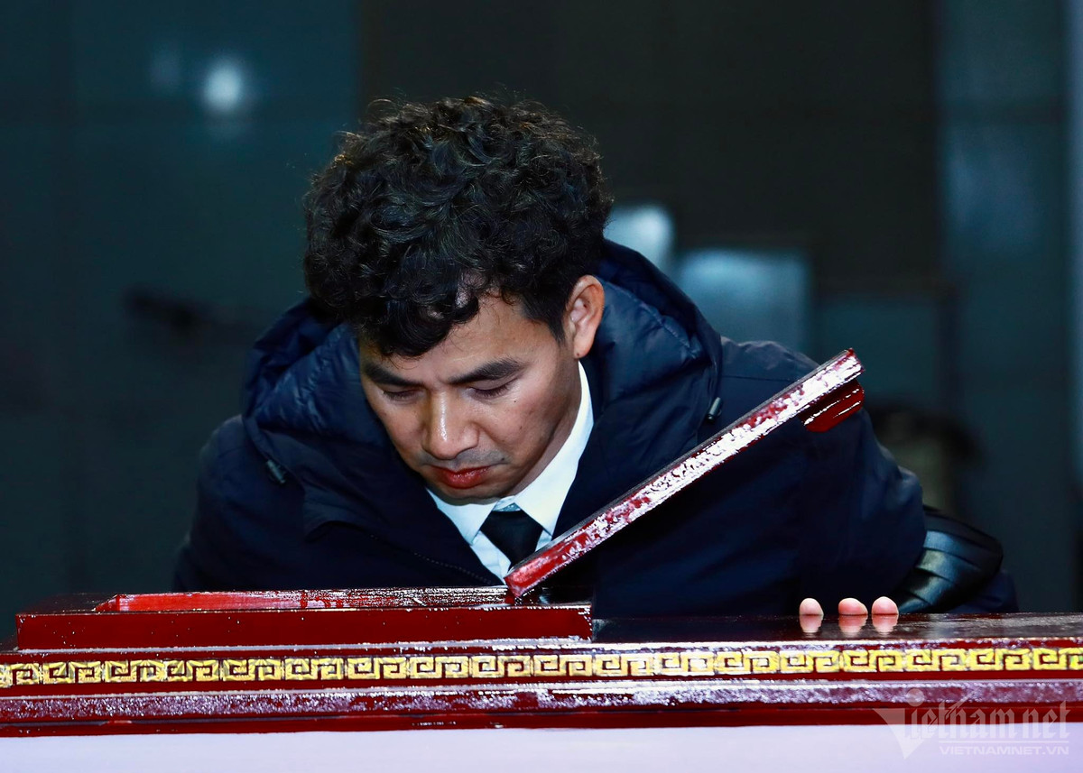 Xuan Bac, Xuan Hinh tien biet NSND Tran Tien