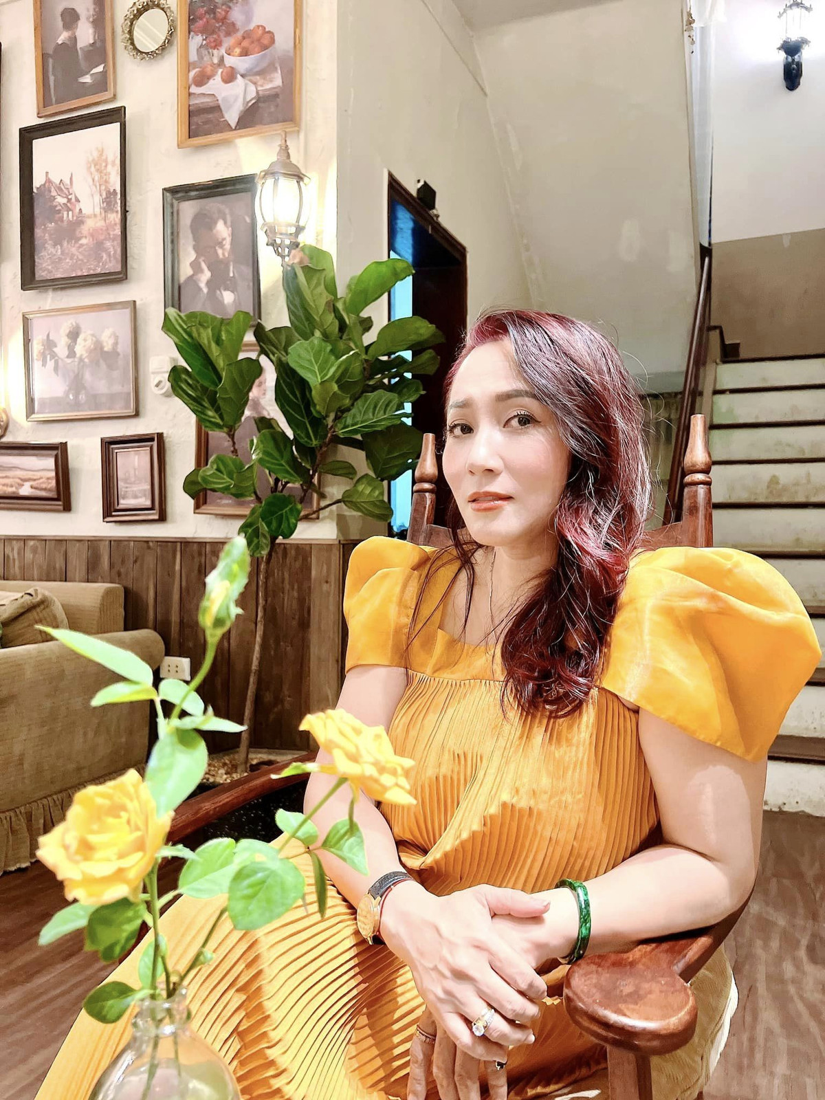 Diễn viên Thu Huyền thảnh thơi sau khi hoàn thành vai diễn mới.