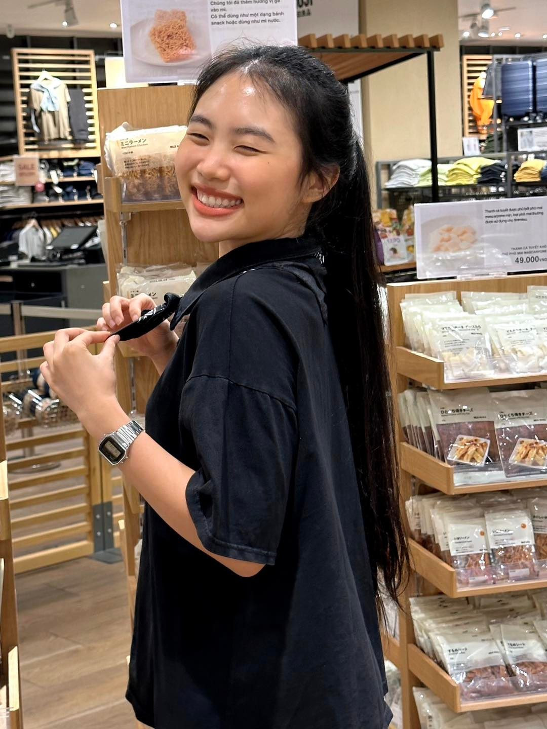 Phương Mỹ Chi hài hước 'các bạn flex điểm thi đi nào'.