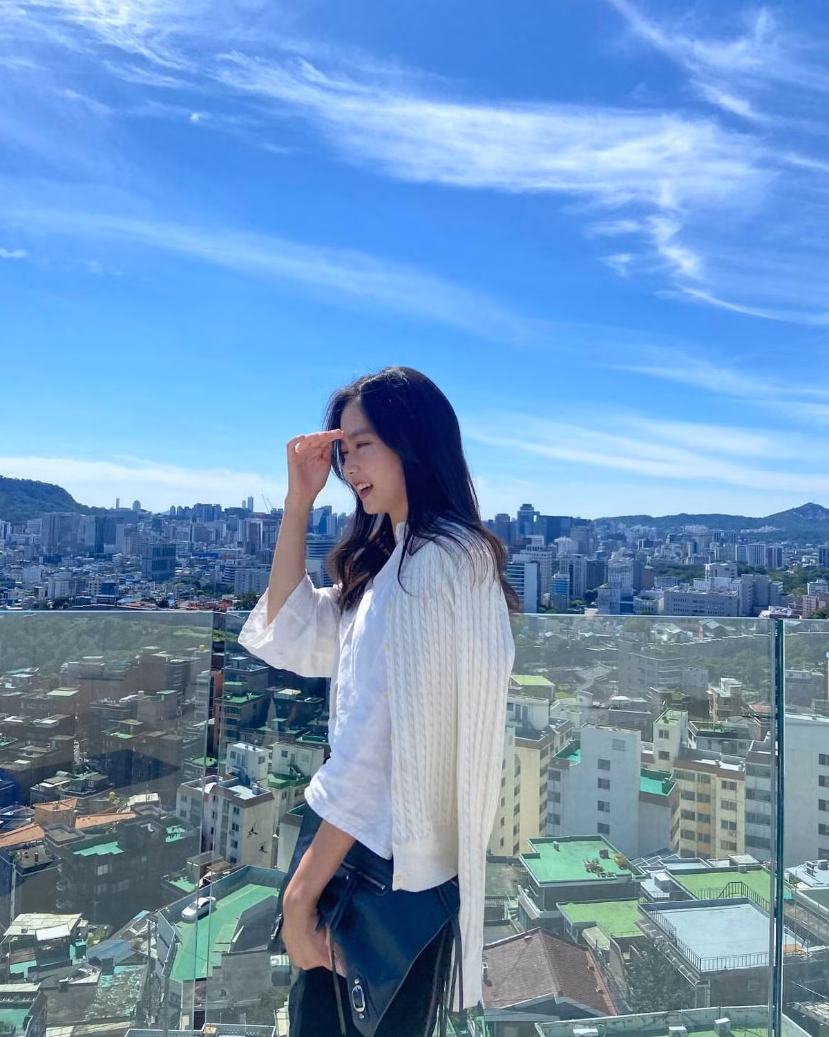 Sau khi đăng quang Hoa hậu Hàn Quốc Daegu 2020, Lee Yeon Je làm phát thanh viên tại Yonhap News TV, sau đó cô gia nhập MBN vào năm 2022 và được dẫn dắt nhiều bản tin kinh tế, thời sự.