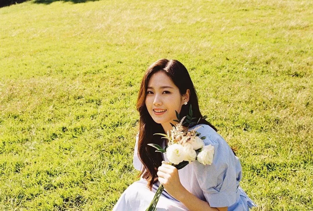 Nhan sắc trong sáng, ngọt ngào của Lee Yeon Je khiến nhiều người đau xót, tiếc nuối.