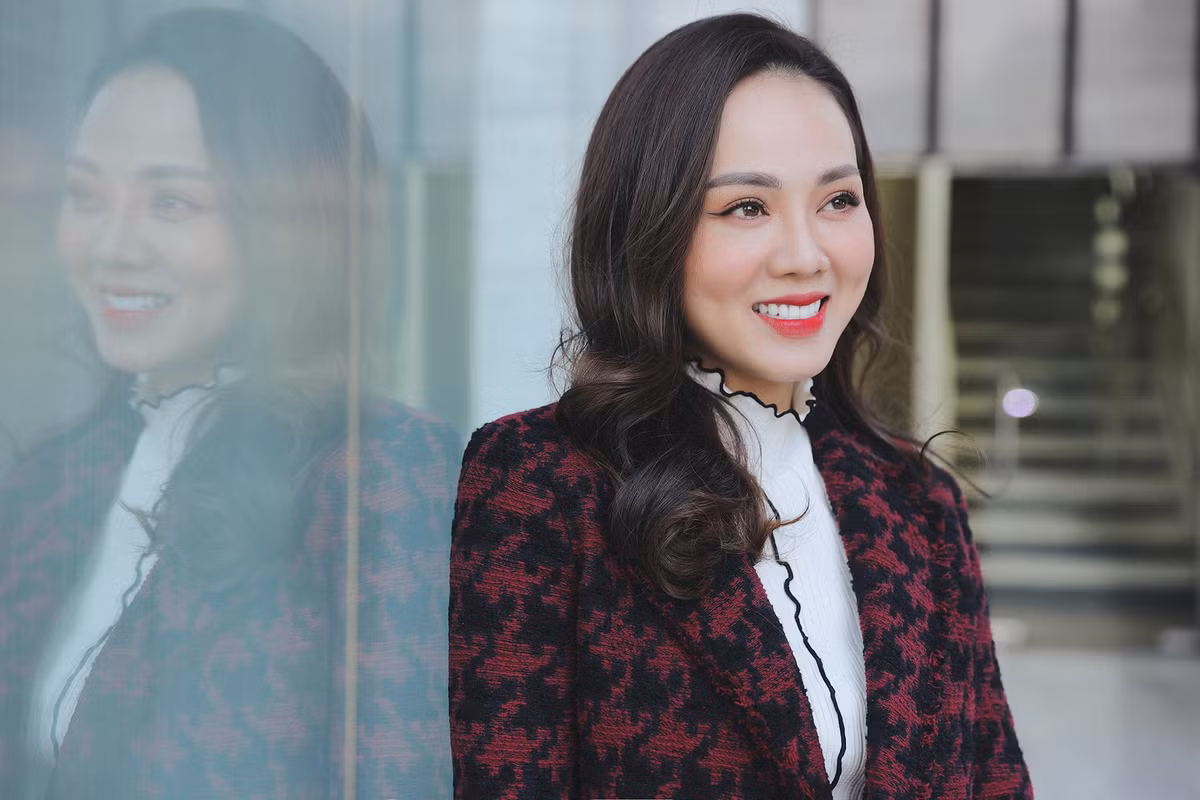 Vo NSND Cong Ly: “Anh ay tung muon ly hon de giai thoat cho toi“-Hinh-2