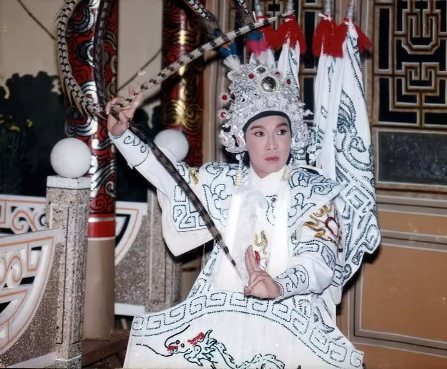 Con gai co NSUT Vu Linh bi co ruot kien, doi chia tai san