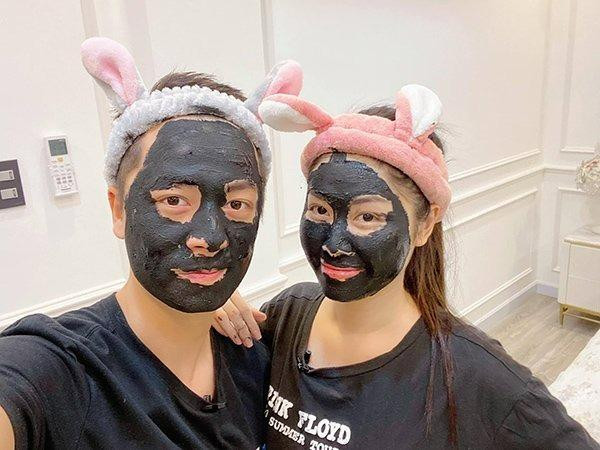 hủy Anh và ông xã Đăng Khôi với hình ảnh làm đẹp ngập tràn vẻ "cute".