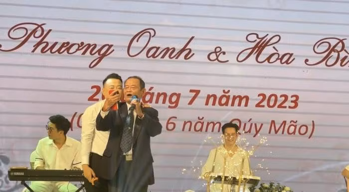 Bo Shark Binh tang qua dac biet cho con dau Phuong Oanh-Hinh-4