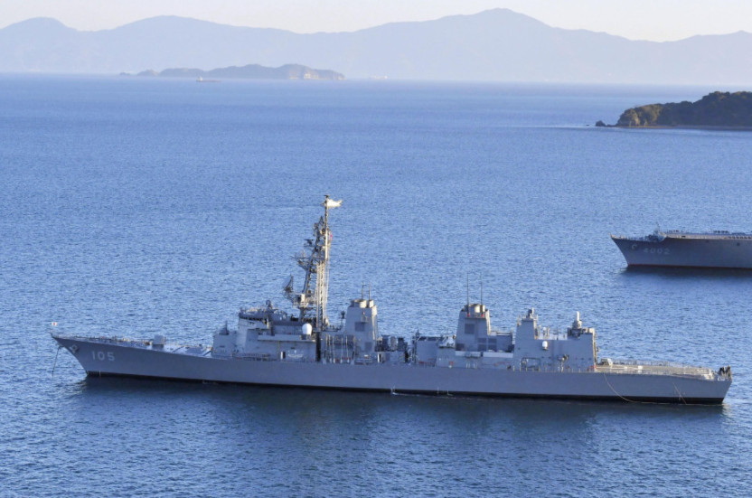 Tau khu truc Nhat Ban mac can ngoai khoi, ro ri dau dai 30m