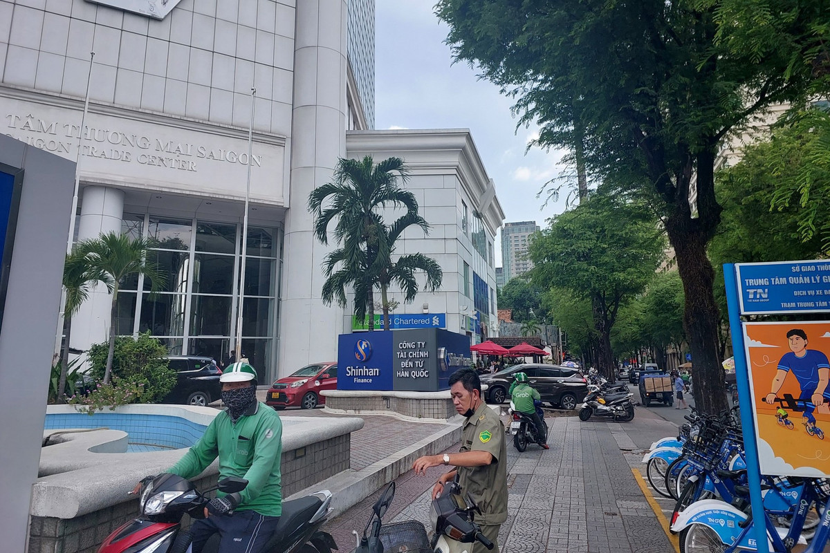 Cong ty tai chinh Shinhan o quan 1, TP HCM bi cong an kiem tra