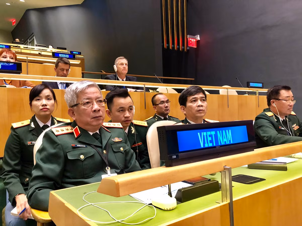 Giai đoạn từ 2013 đến trước khi nghỉ hưu, Thượng tướng Nguyễn Chí Vịnh giữ vai trò quan trọng trong công tác đối ngoại quốc phòng. Ông đã thúc đẩy việc thành lập Trung tâm gìn giữ hòa bình Việt Nam với chức năng đưa lính "mũ nồi xanh" ra nước ngoài thực hiện các nhiệm vụ nhân đạo, gìn giữ hòa bình của Liên Hợp Quốc.