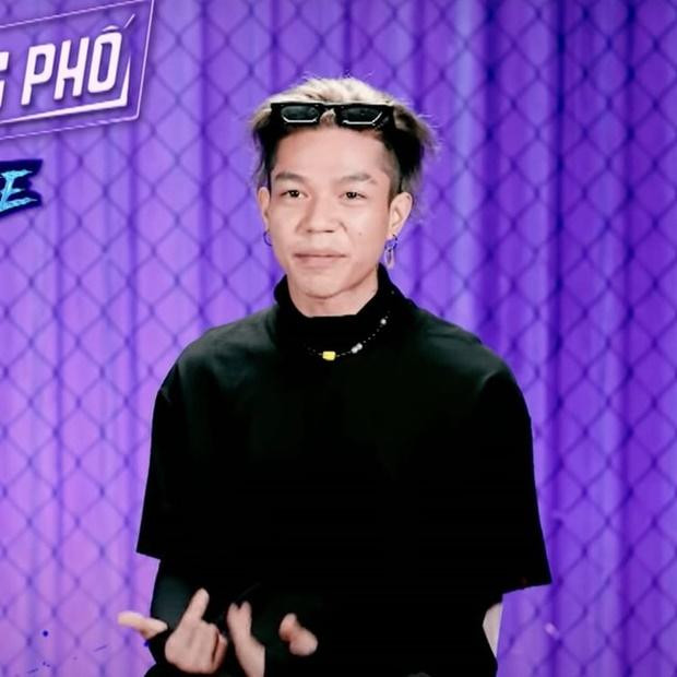 EGA gây ấn tượng với vẻ ngoài cá tính.