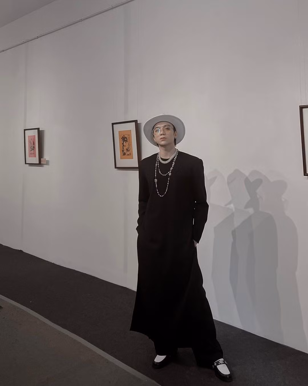 Soobin Hoàng Sơn gây ấn tượng với gu thời trang cá tính.