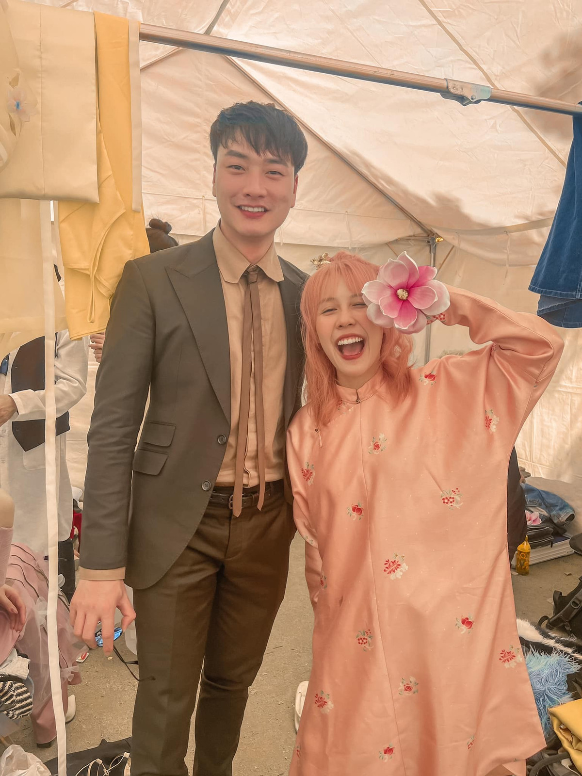 Khan gia nghen ngao khi gap NSND Cong Ly sang Nhat chua benh-Hinh-5