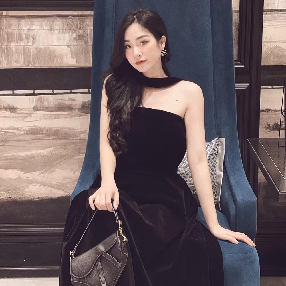 Thuy Dung - 9x tu bo cong viec van phong de kinh doanh online