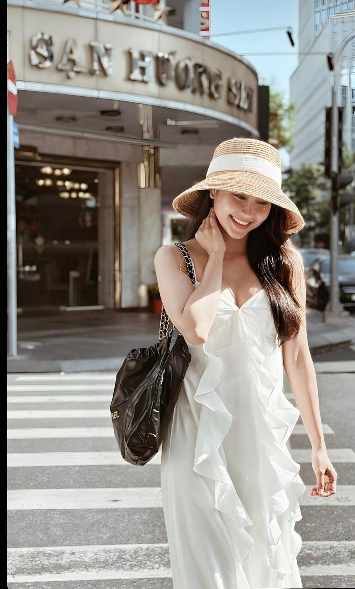 MC Mai Ngoc goi cam, Mac Van Khoa tinh cam ben vo-Hinh-10