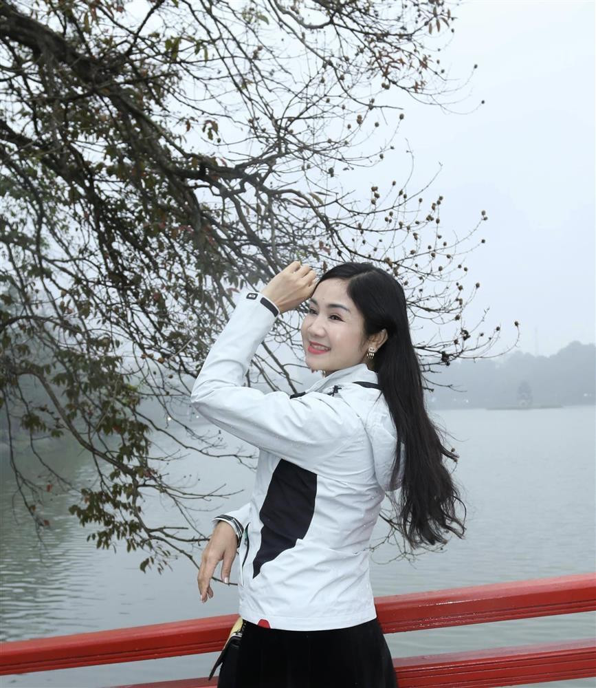 ể giữ gìn vóc dáng thon gọn ở tuổi này, NSND Thu Hà thường xuyên tập thể dục và có một chế độ ăn uống khoa học, lành mạnh. Tinh thần trẻ trung, lạc quan luôn là điều được NSND ưu tiên trong cuộc sống. Đó cũng chính là bí quyết giúp chị trẻ trung bất chấp thời gian như hiện tại.