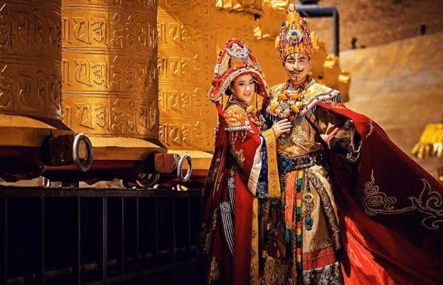 Hoang de Tho Phon nao mang quan danh Trung Hoa, buoc vua Duong ga cong chua?