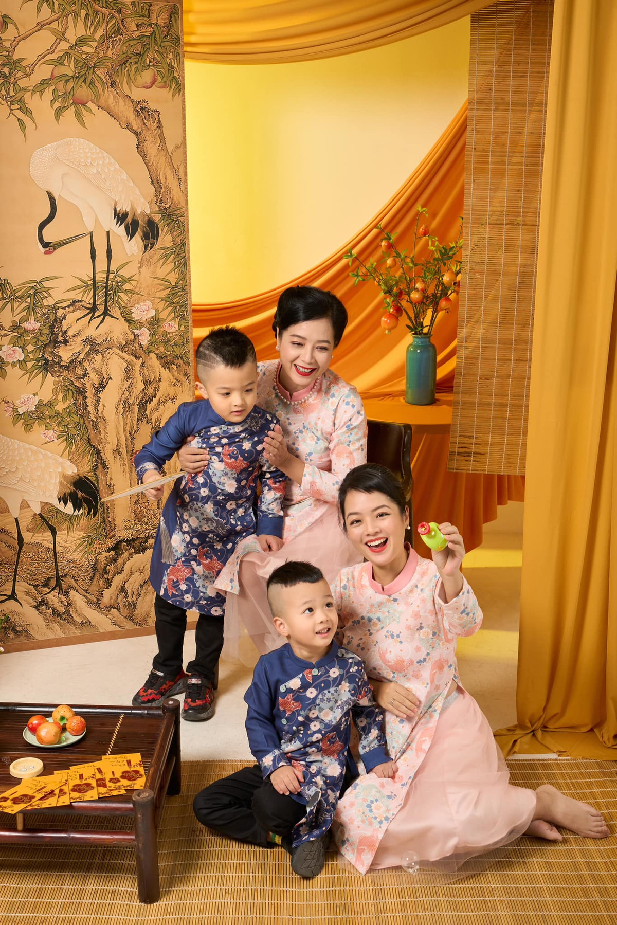 NSƯT Chiều Xuân hạnh phúc bên con cháu.