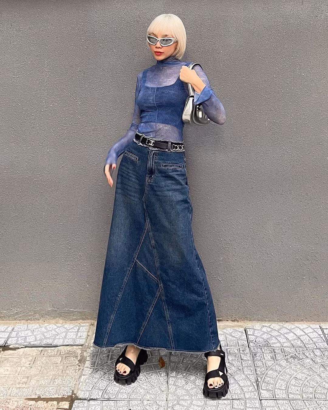 Chi Trung du xuan cung ban gai, Thieu Bao Trang quyen ru-Hinh-10