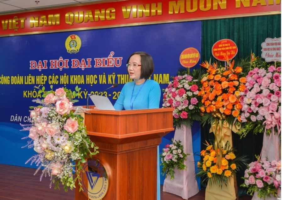 Dai hoi dai bieu Cong doan Lien hiep cac Hoi Viet Nam khoa III-Hinh-3