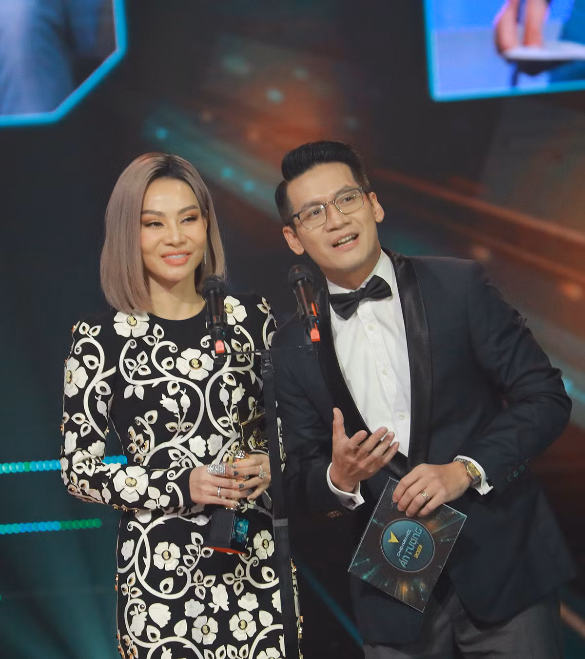 Nhan sắc khác lạ của Thu Minh tại lễ trao giải VTV Awards 2022 - Hình 3 Nhan sac khac la cua Thu Minh tai le trao giai VTV Awards 2022-Hinh-3