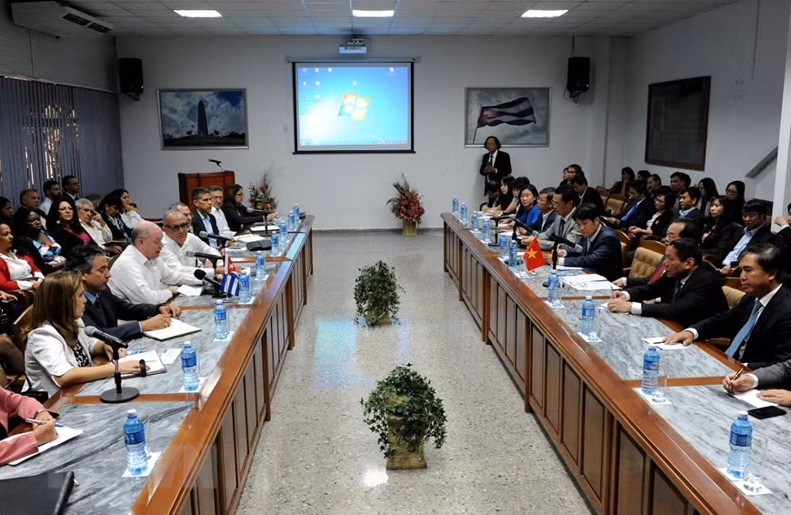 Kỳ họp thứ 36 của Ủy ban Liên chính phủ Việt Nam-Cuba (29/11/2018). (Ảnh: Vũ Lê Hà/TTXVN).