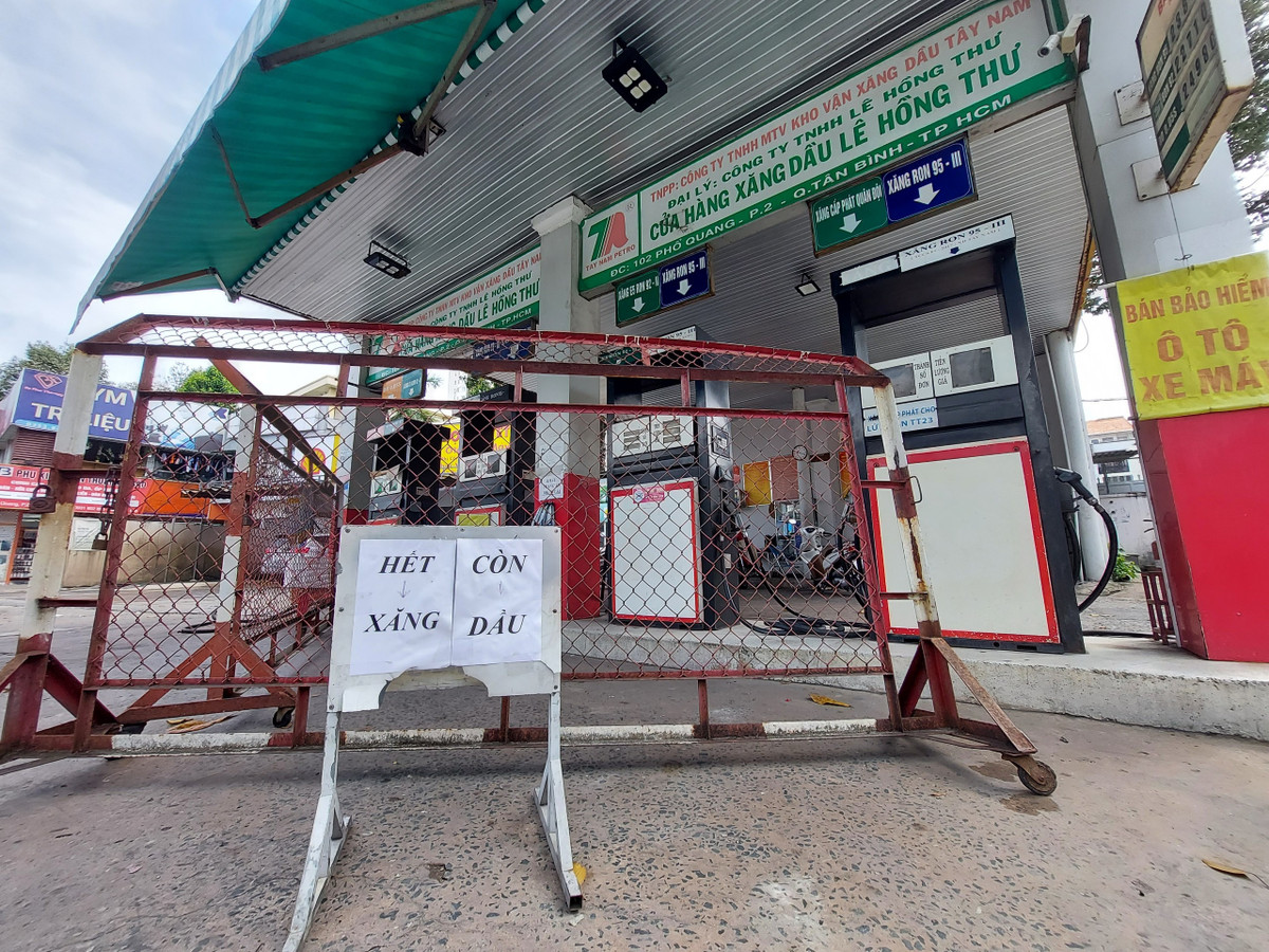 Lep ve truoc ong lon xang dau, doanh nghiep ban le am anh lam thue 0 dong