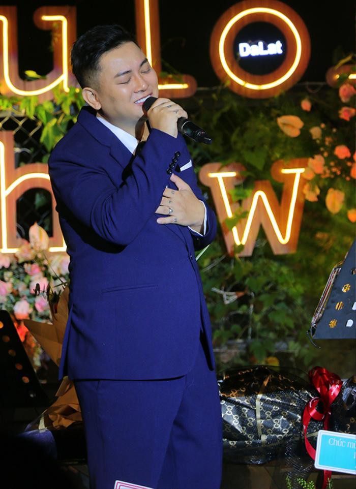 Hoài Lâm cho biết không đặng nặng việc cát-xê, đi hát chỉ vì mong muốn được thỏa mãn đam mê âm nhạc