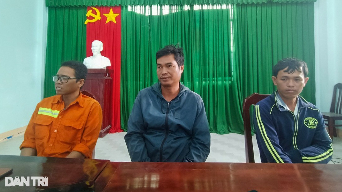 Những nhân chứng đầu tiên tham gia cứu hộ bé trai ở Đồng Tháp nói gì? ảnh 1