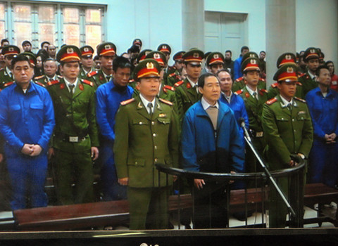 Các bị cáo trước tòa