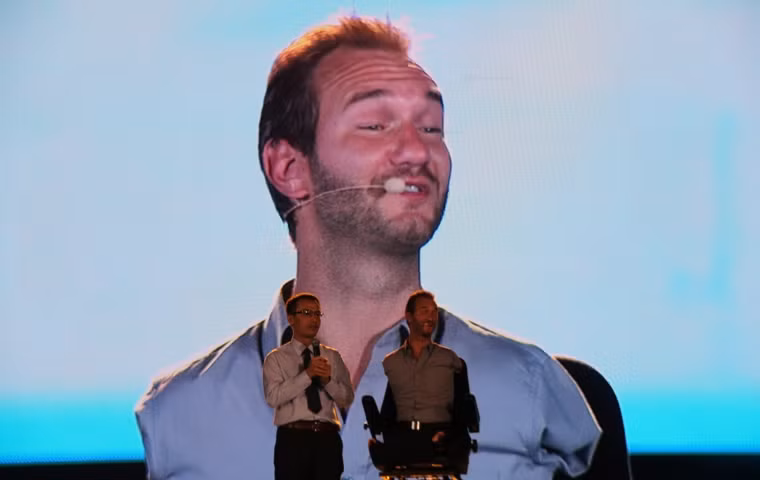 Sự lạc quan, dí dỏm của Nick Vujicic đã đem lại tiếng cười ngập tràn nhà thi đấu Phú Thọ.