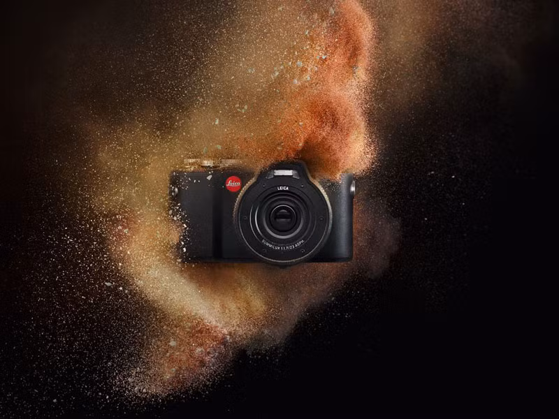 Leica X-U có vỏ rất nhiều chi tiết bên ngoài được làm từ chất liệu nhôm. Đồng thời máy còn được phủ lớp cao su chống trơn trượt và chống sốc.