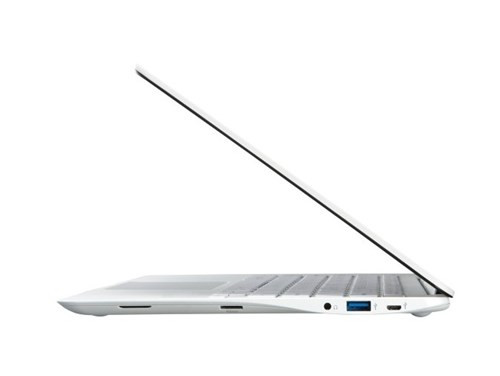 RAM 8GB, ổ SSD 128GB, công nghệ âm thanh DTS tích hợp, kết nối Wi-Fi băng tần kép, Bluetooth 4.0 LE, giao tiếp HDMI, USB 3.0, Ethernet (dùng adaptor) 2 micro 1.0W.